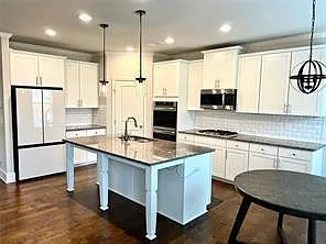 2043 Hamilton Lake Pkwy — Photo 8