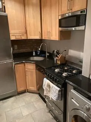 Rented by Corcoran | media 8