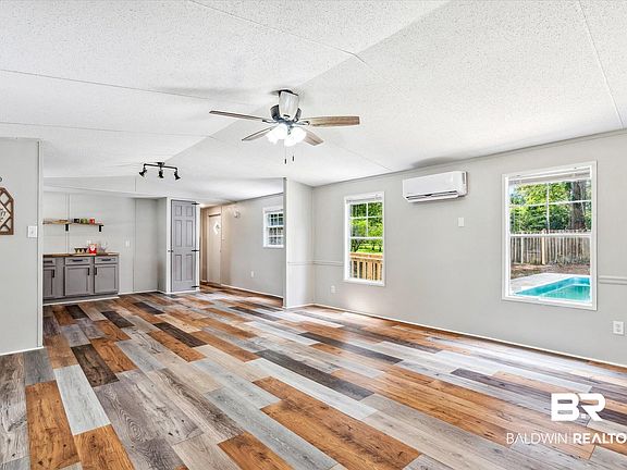 2nd image of 12975 Bonnievale Dr N