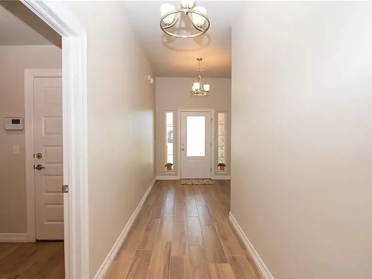 9444 NW 88th St — Photo 7