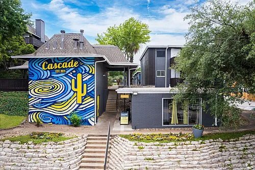 Cascade Apartments Photo 1