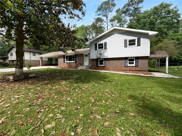 6389 Cumberland Dr, Rex, GA 30273