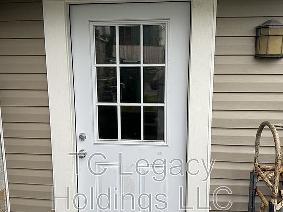 2nd image of 388 Broaddus Ave #C