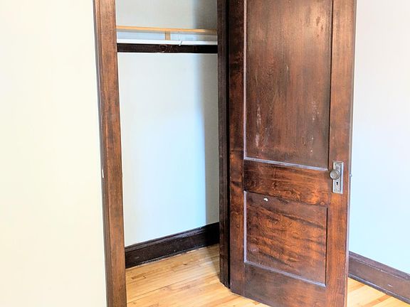 5th image of 1703 Laurel Ave