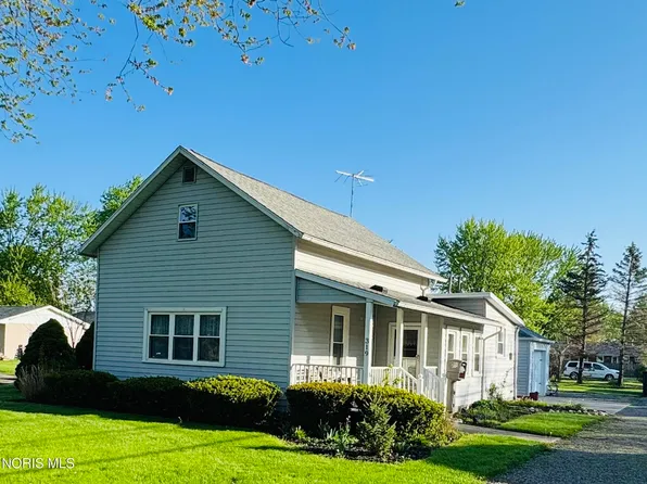 319 E Plum St, Deshler, OH 43516