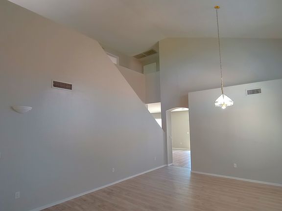 2nd image of 7176 S Oakbank Dr
