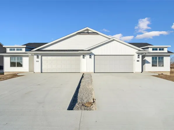 137 Hackberry Dr, Palo, IA 52324