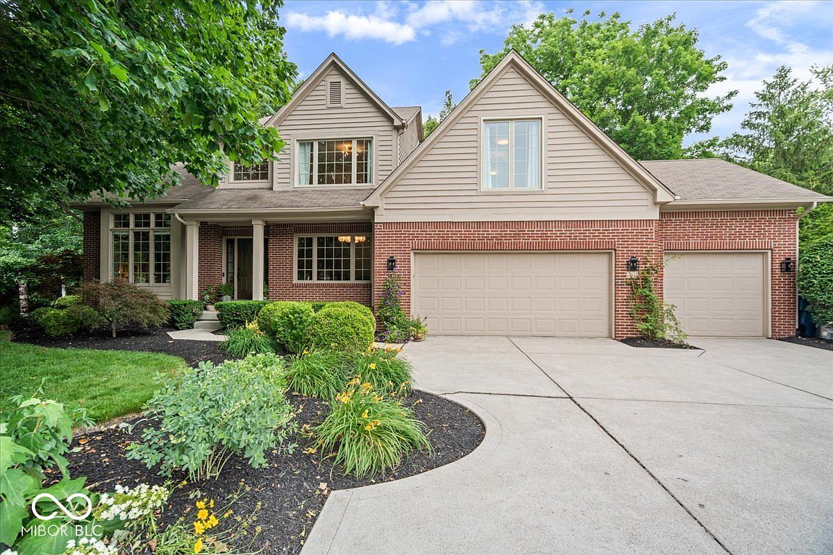 811 Pebble Brook Pl