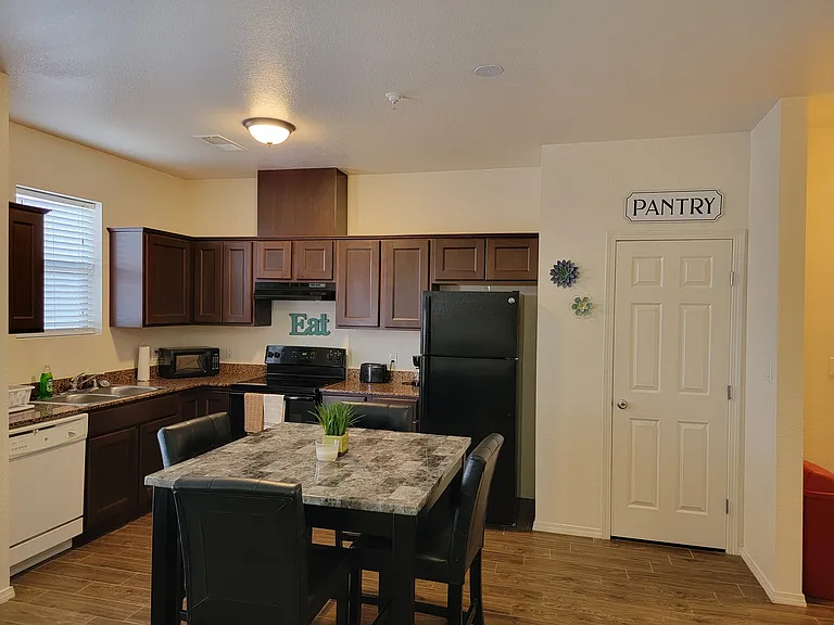 Artesia Apartments — Photo 14