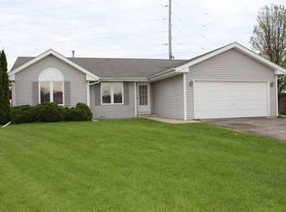 205 Nancy St, Mount Morris, IL 61054