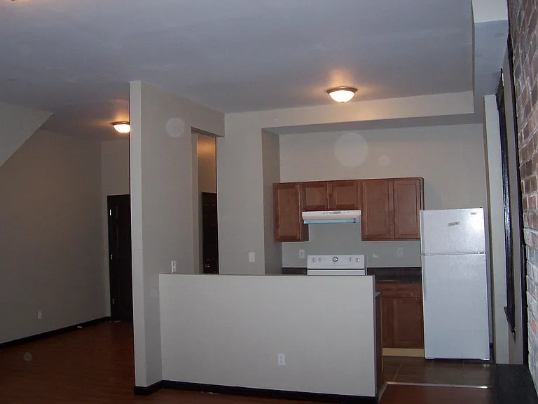 3745 Wisconsin Ave #2 — Photo 2