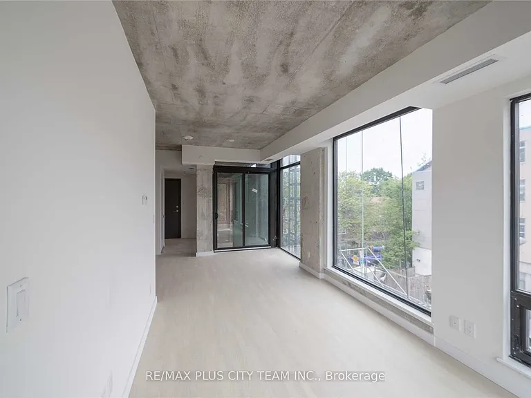246 Logan Ave #309 — Photo 5