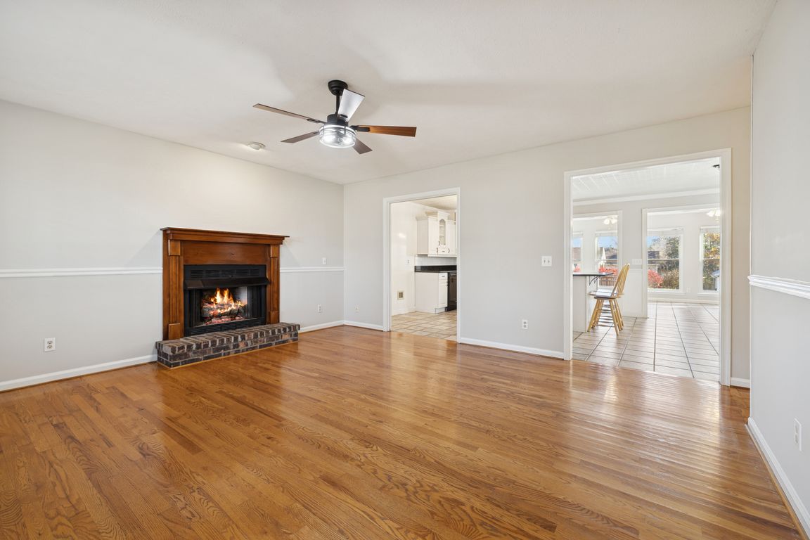 next background image