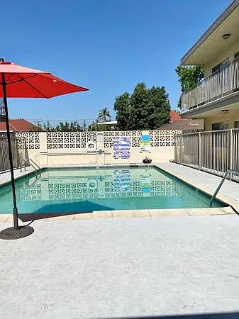 501 Magnolia St #208 — Photo 2