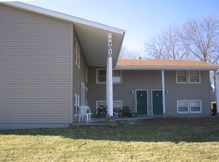 7010 SW 9th St APT 2, Des Moines, IA 50315