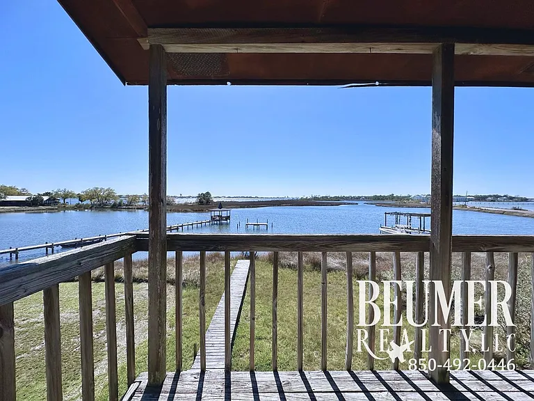 15025 Innerarity Point Rd — Photo 10