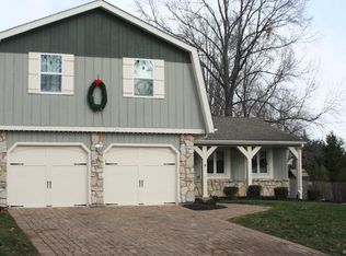 2018 Claymills Dr, Chesterfield, MO