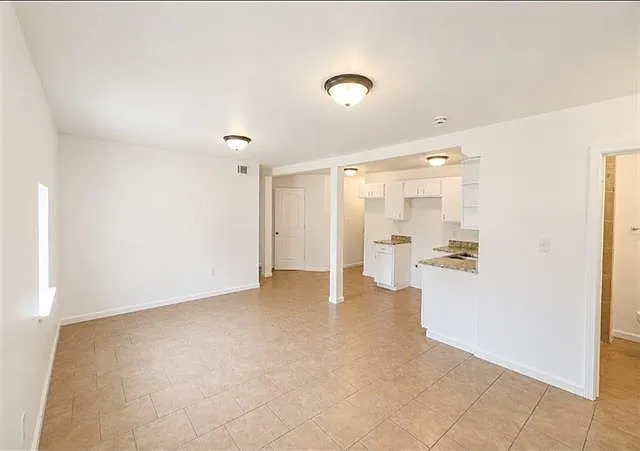 2681 Gladiolus St #C — Photo 11