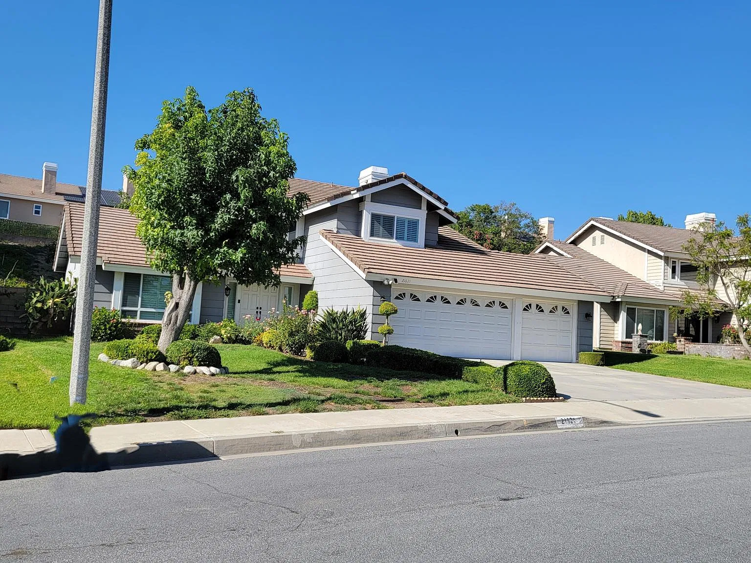 4 bed, 2470 sqft, $5,000 — Photo 2