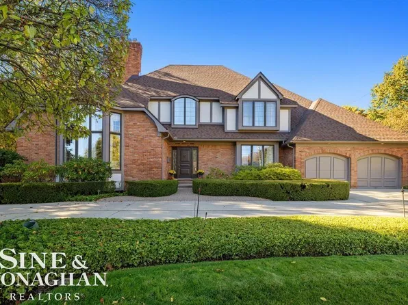 489 Ballantyne Rd, Grosse Pointe Shores, MI 48236