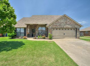 2417 Lolo Trl, Edmond, OK 73003
