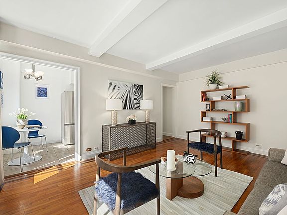 2nd image of 321 E 54th St APT 3B