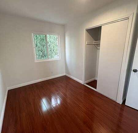 5th image of 121 W Angeleno Ave
