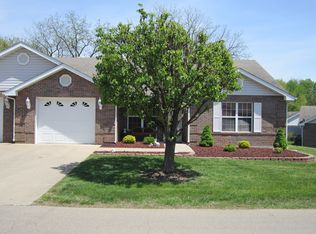 530 Ashbrook Drive Condo #17, Farmington, MO 63640