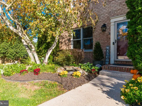 152 Morningside Dr, Falling Waters, WV 25419