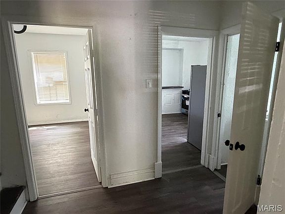 5th image of 6016 Garesche Ave