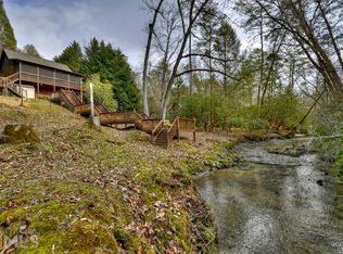 131 Pine Grove Dr, Blue Ridge, GA 30513