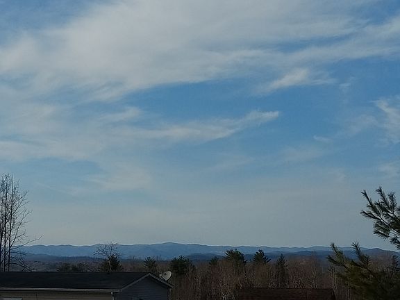 5th image of 3075 Bear Trail Dr