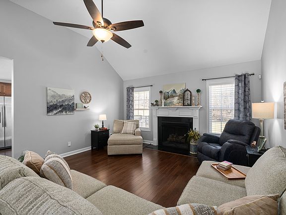 5th image of 153 W Observatory Dr