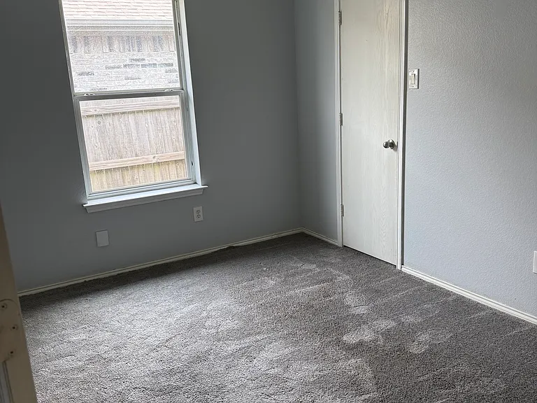 725 Cooper Ln — Photo 13