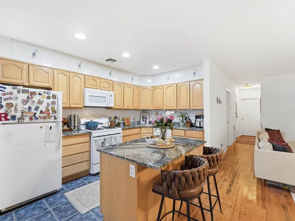 62 Monroe Street image 1 of 20