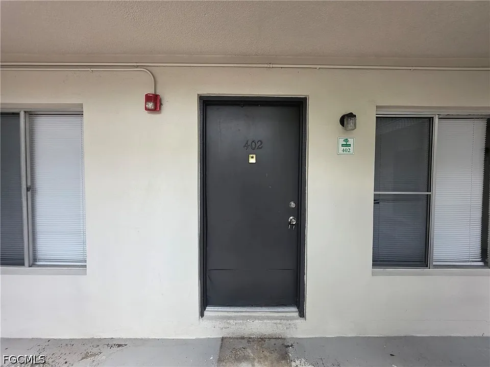 1830 Maravilla Ave #402