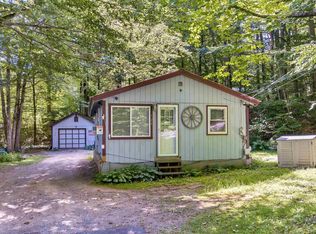 125 Camelot Shore Dr, Farmington, NH 03835