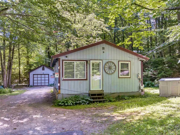125 Camelot Shore Drive, Farmington, NH 03835