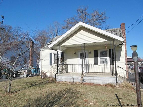 2nd image of 110 Barclay Ln