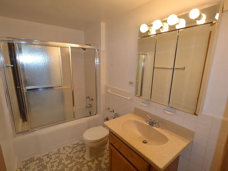 4180 Marine Terrace Apartments — Photo 160