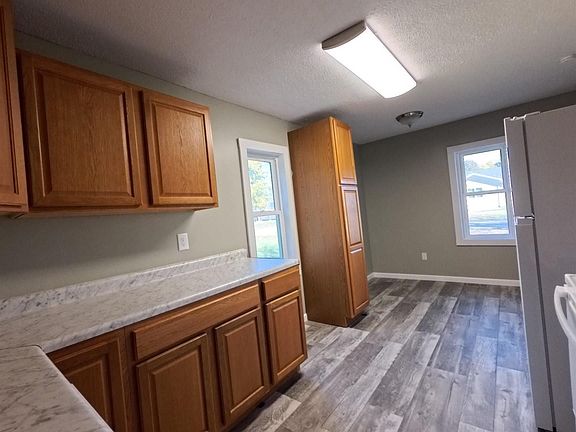 5th image of 409 4th St