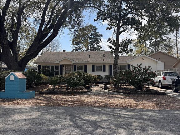 3rd image of 809 W Semands St