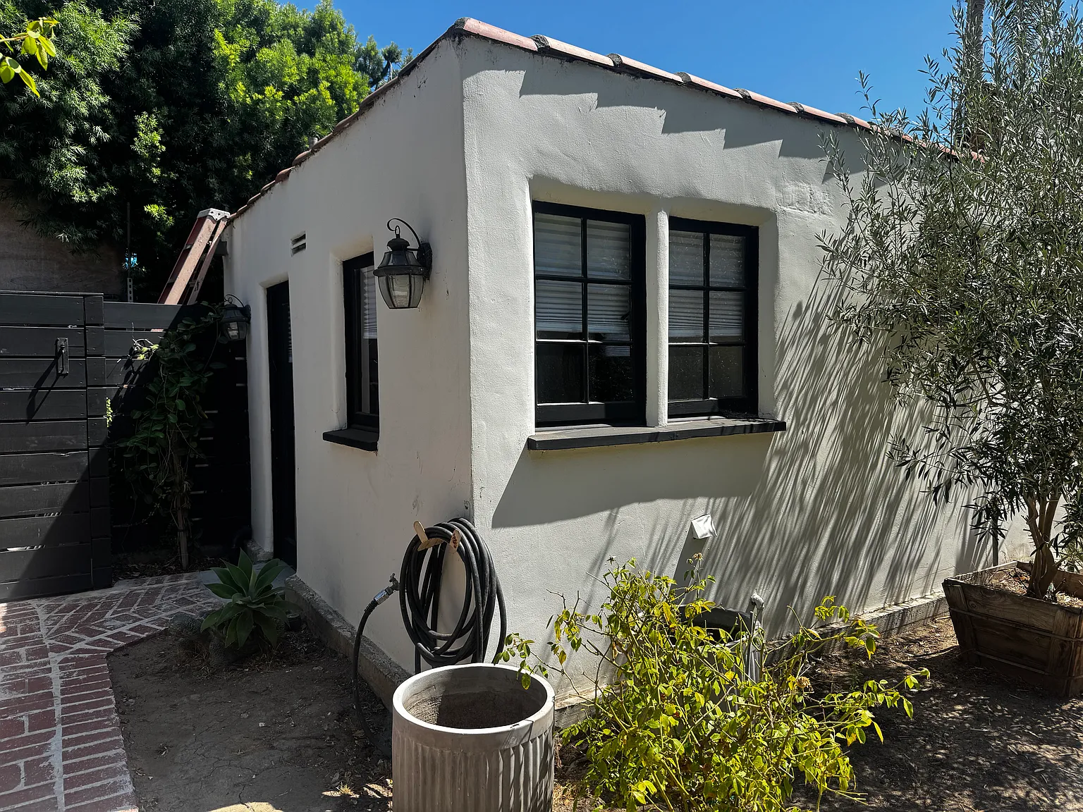 Irving Pl, Culver City — Photo 2