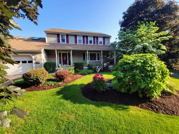 30 Ridgewood Ln, Quincy, MA 02169