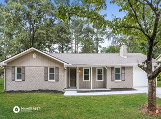 215 Fairfield Dr, Ellenwood, GA