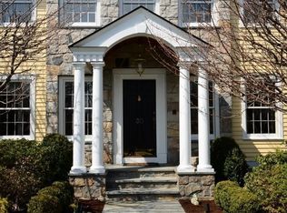 30 Ponus Rdg, New Canaan, CT 06840