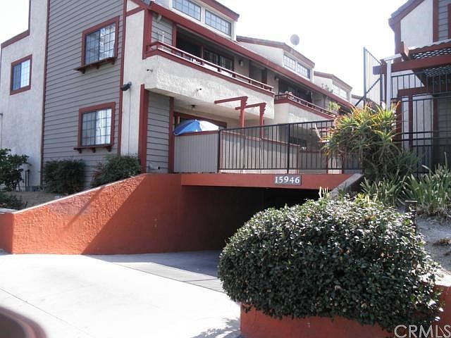 1st image of 15946 Vanowen St Unit 203