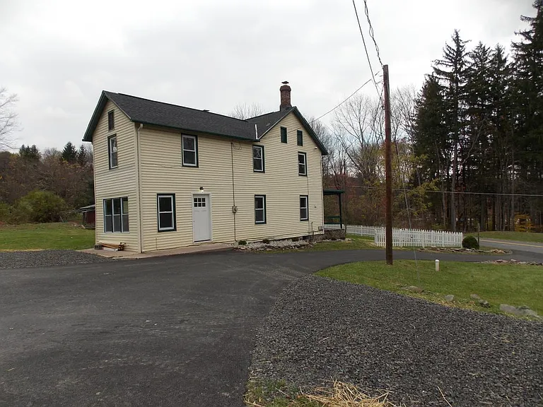270 Wellington Rd — Photo 9