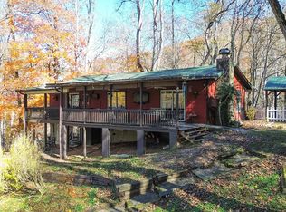 63 Mountain Air Rd, Franklin, NC 28734