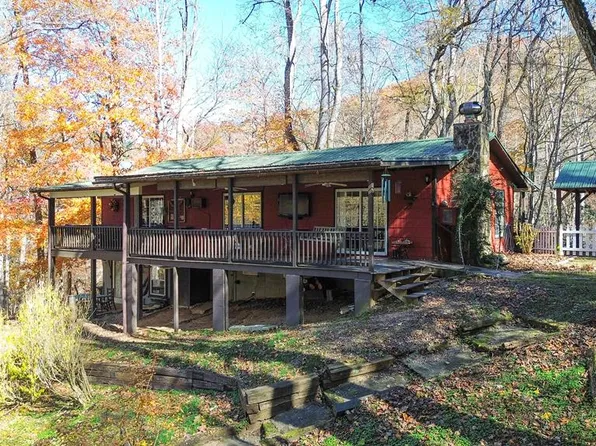 63 Mountain Air Rd, Franklin, NC 28734